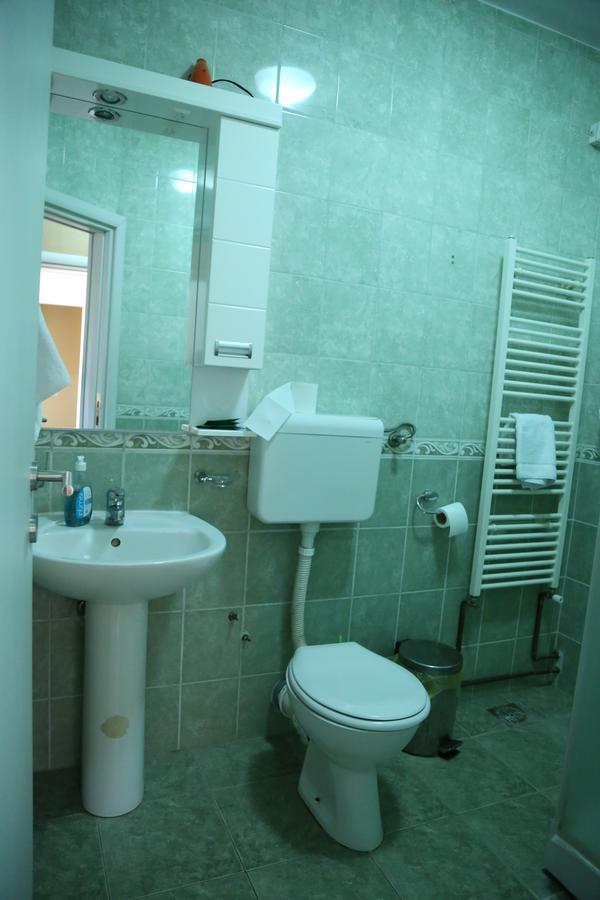 B&B Vila Bela Ruza Σρέμσκα Μιτρόβιτσα Εξωτερικό φωτογραφία