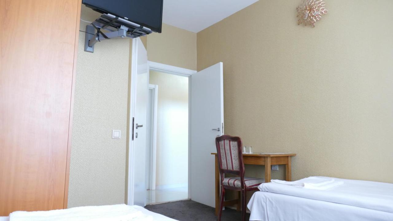 B&B Vila Bela Ruza Σρέμσκα Μιτρόβιτσα Εξωτερικό φωτογραφία